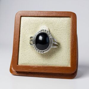 Bold Elegance: Handcrafted Sterling Silver Ring with Oval Black Onyx Size 10 New